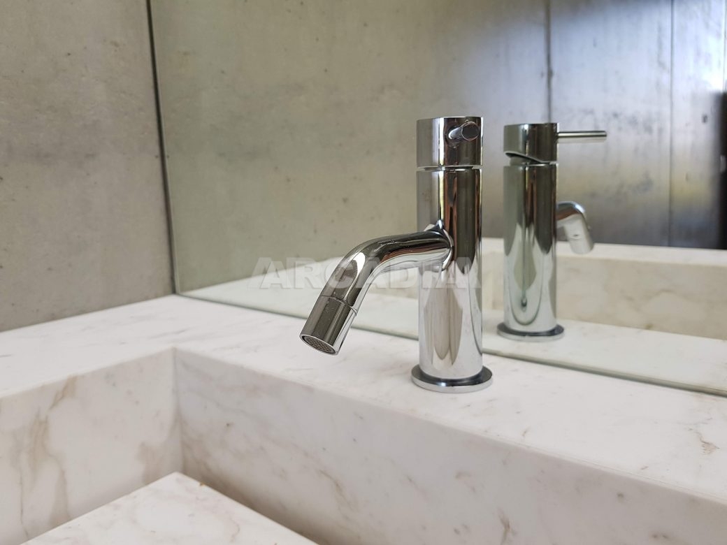 Moradia-Terrea-V4-em-Braga-Arcadia-Imobiliaria-WC-suite-pequena-lavatorio