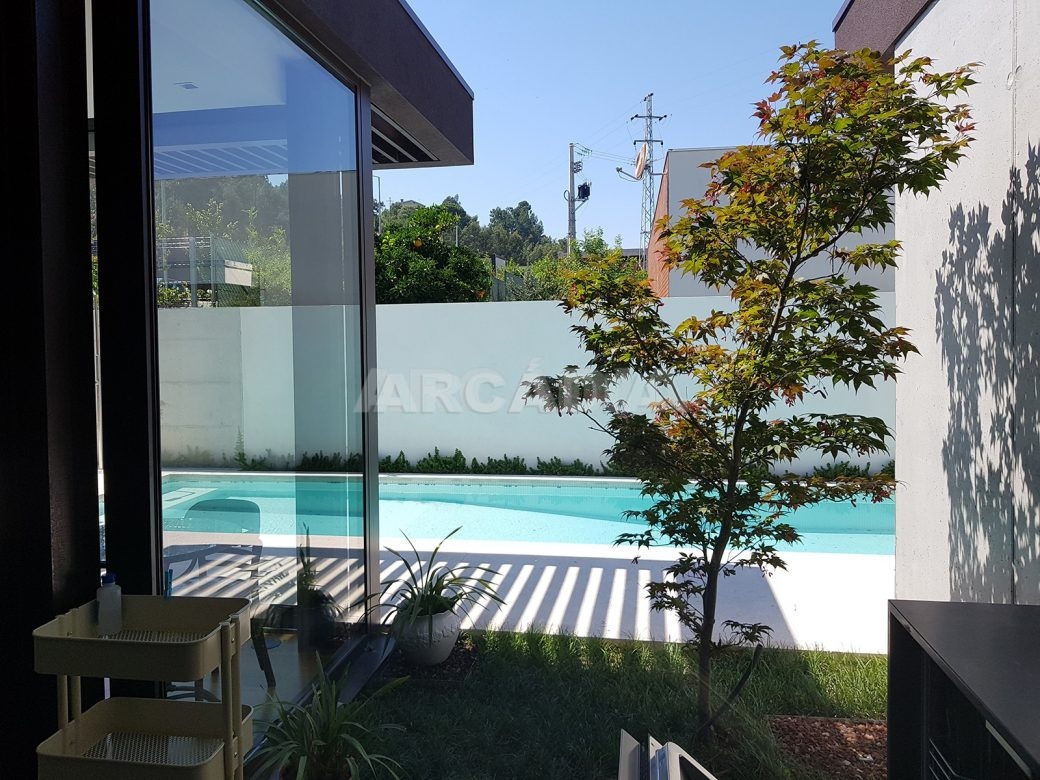 Moradia-Terrea-V4-em-Braga-Arcadia-Imobiliaria-cozinha-vista