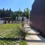 Moradia-Terrea-V4-em-Braga-Arcadia-Imobiliaria-exterior-garagem-para-entrada