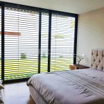 Moradia-Terrea-V4-em-Braga-Arcadia-Imobiliaria-suite-grande-janela