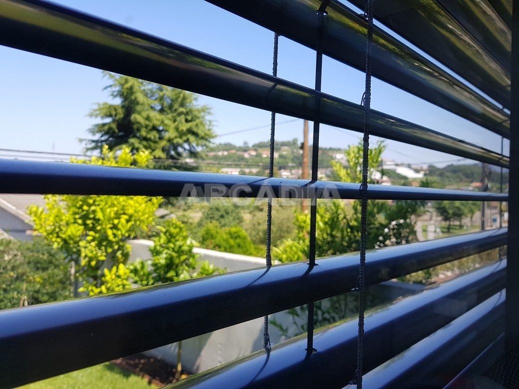 Moradia-Terrea-V4-em-Braga-Arcadia-Imobiliaria-suite-pequena-vista