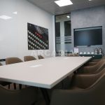 6-a-8-pessoas_Escritorio-No-Centro-da-Cidade-com-servicos-incluidos-Sala-Reunioes-Cavado