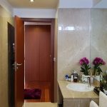 Apartamento-de-luxo-no-coracao-de-braga-suite-3-wc-saida