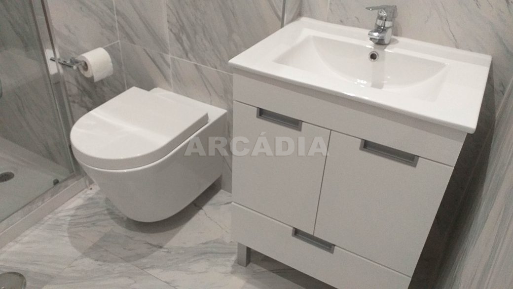 T2-Para-Arrendar-ao-Lado-da-Se-15-wc