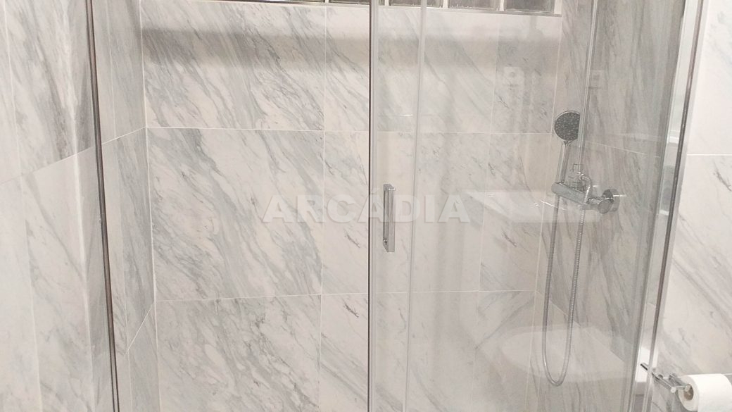 T2-Para-Arrendar-ao-Lado-da-Se-18-wc